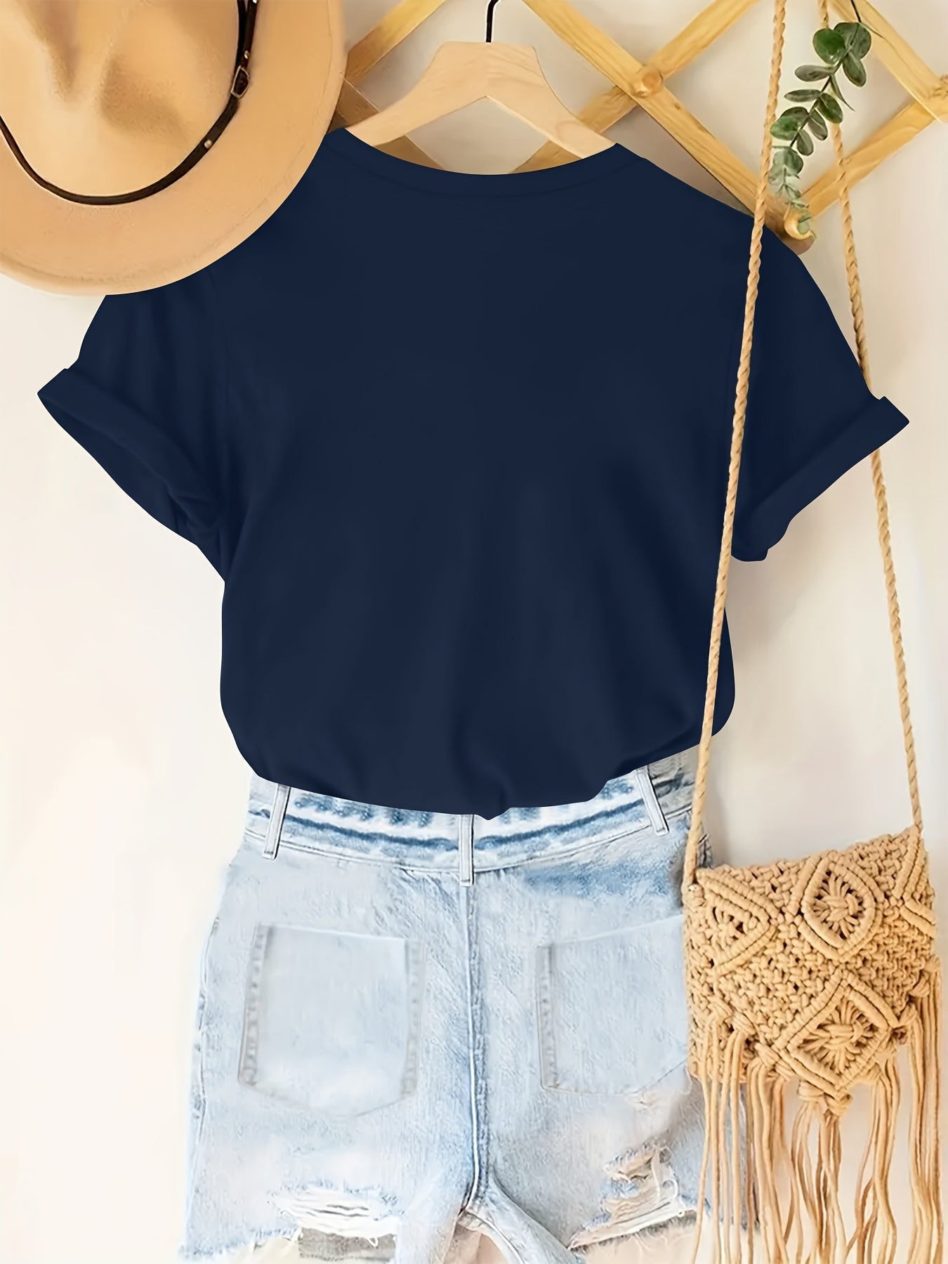 Summer short-sleeve resort casual floral print plus-size T-shirt Random shipment