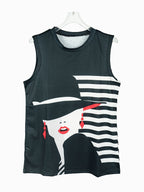 Crewneck casual contrasting portrait print vest