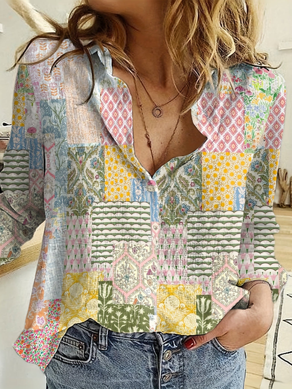 Lapel floral print long-sleeved button shirt Random shipment