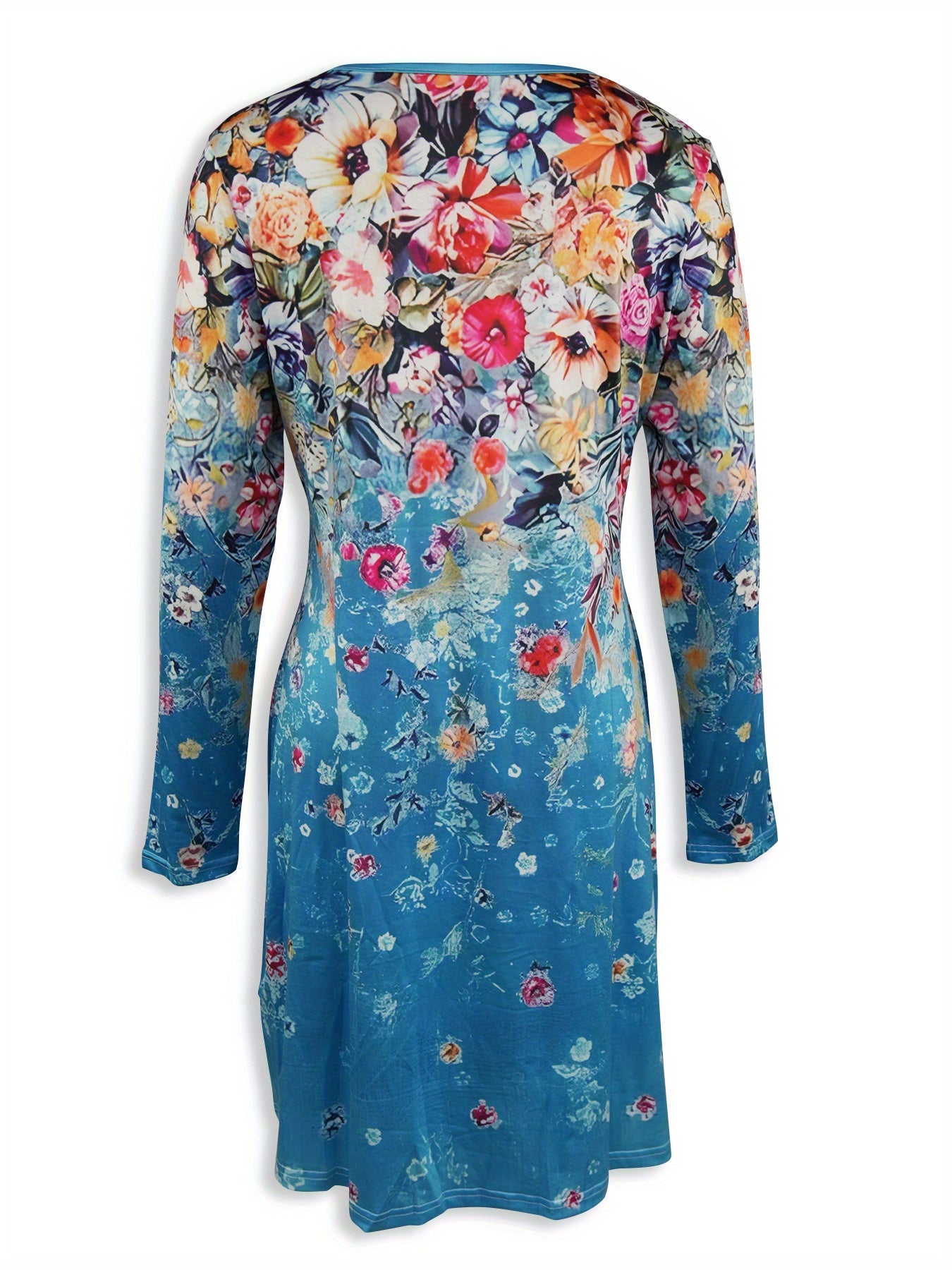 A waist-cinching A round-neck, long-sleeved floral print dress Random shipment