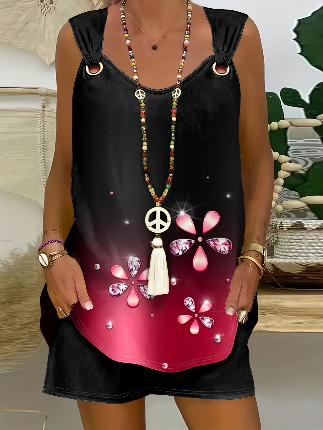 V-neck floral print vest and casual color-blocking shorts set Random shipment