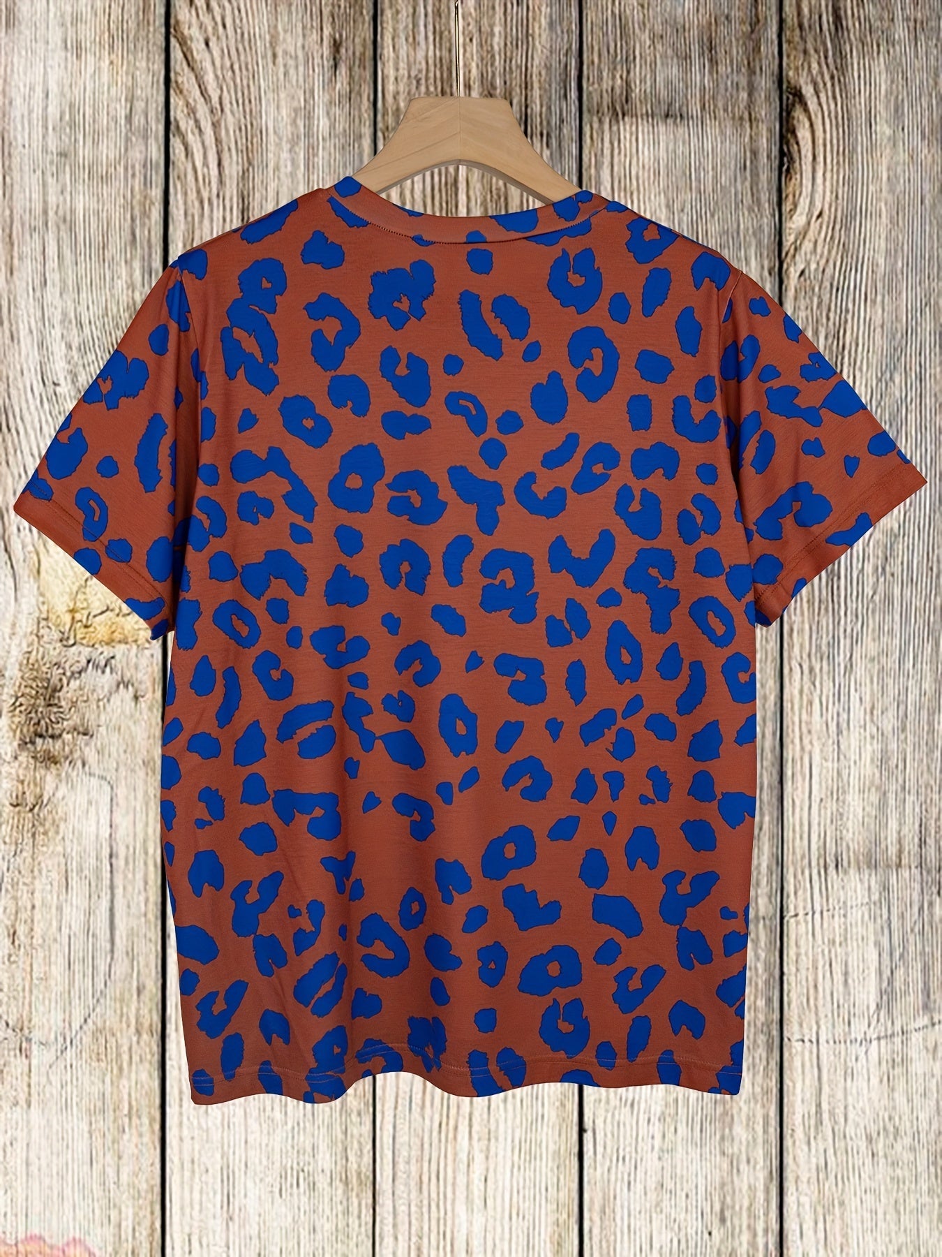 Contrast leopard print crewneck short sleeve plus-size T-shirt Random shipment